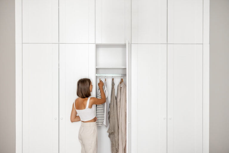 Kastenwand montage bij IKEA meubels verhuizen